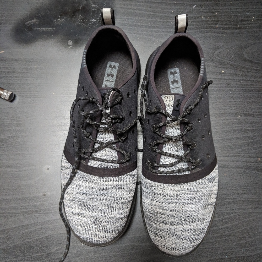 Under Armour Charged 24/7 Low